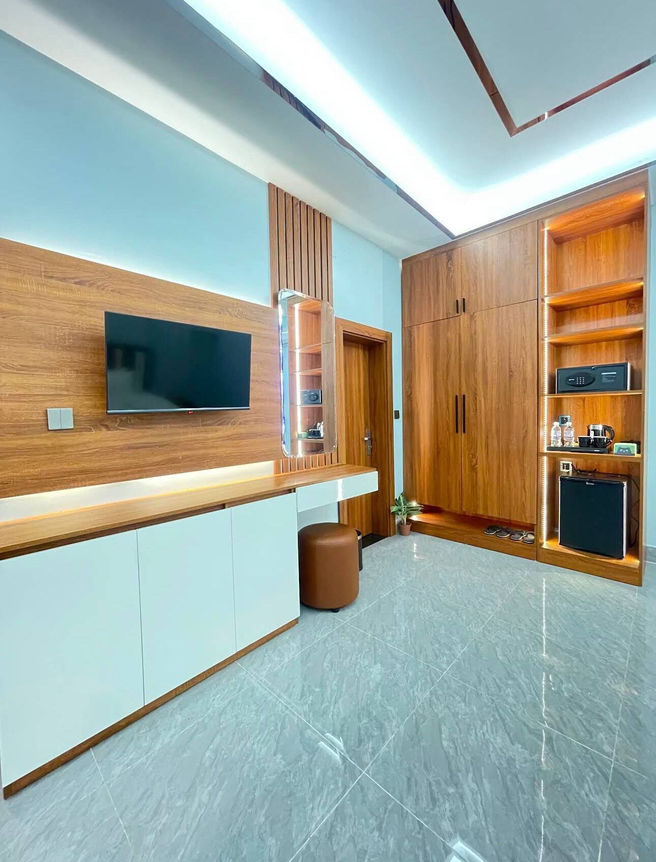 Deluxe Triple Room, Balcony, City View