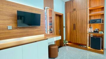 Deluxe Triple Room, Balcony, City View