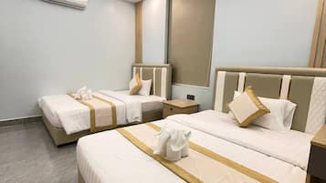 Kamar Twin Superior | Brankas, meja kerja, ruang kerja ramah laptop, dan kedap suara