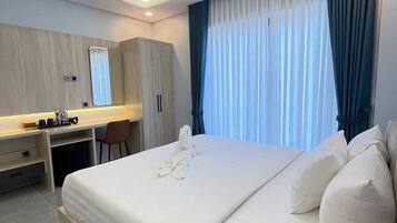 Deluxe Double Room, Balcony, City View