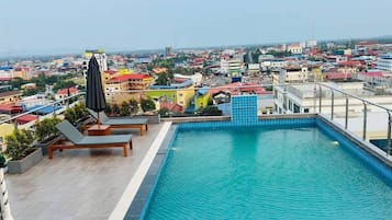 Bar kolam renang