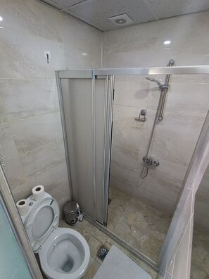 Family Suite | Bathroom | Hair dryer, towels, soap, shampoo - Hasbahan Konak (Şanlıurfa Merkez)