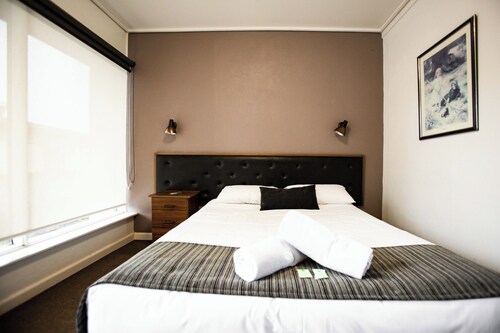 Prince of Wales Hotel Motel