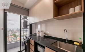 Private kitchen - 捷运旁温馨公寓 步行至商场与MRT 适合 10+天以上长租 (Krung Thep Maha Nakhon)