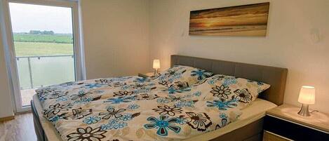 2 chambres, fer et planche à repasser, lit parapluie, Wi-Fi gratuit