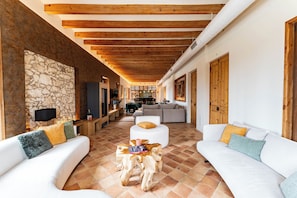 Living area - El Serral Hotel & Spa (CT)