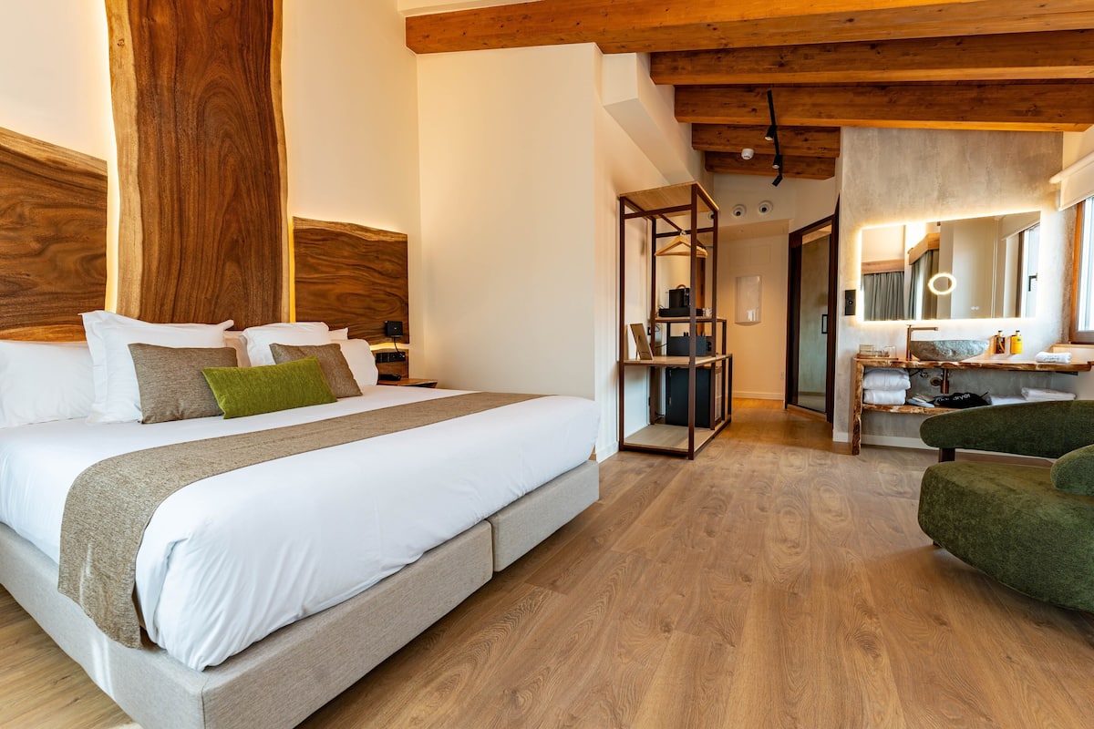 Deluxe Suite | Peti besi dalam bilik, langsir/tirai gelap terus, kalis bunyi 