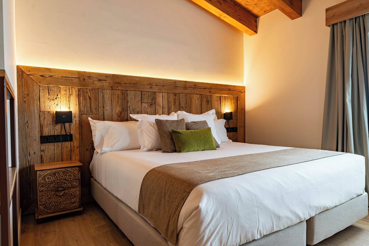 Superior Double or Twin Room, Vineyard View | Peti besi dalam bilik, langsir/tirai gelap terus, kalis bunyi 