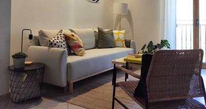 Moma's House - A fully renovated vacation home in the alleyways for 5 people.