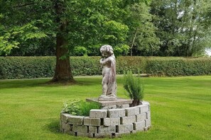 Exterior detail - Little Seal Paradise (Moorweg)