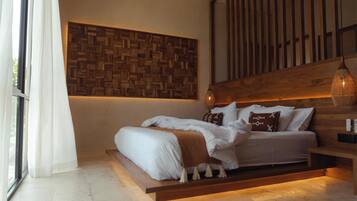 Luxury Villa, Pool View | Desk, laptop workspace, iron/ironing board, WiFi (free)
