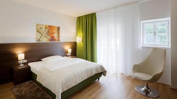 In-room safe, blackout drapes, free WiFi, wheelchair access