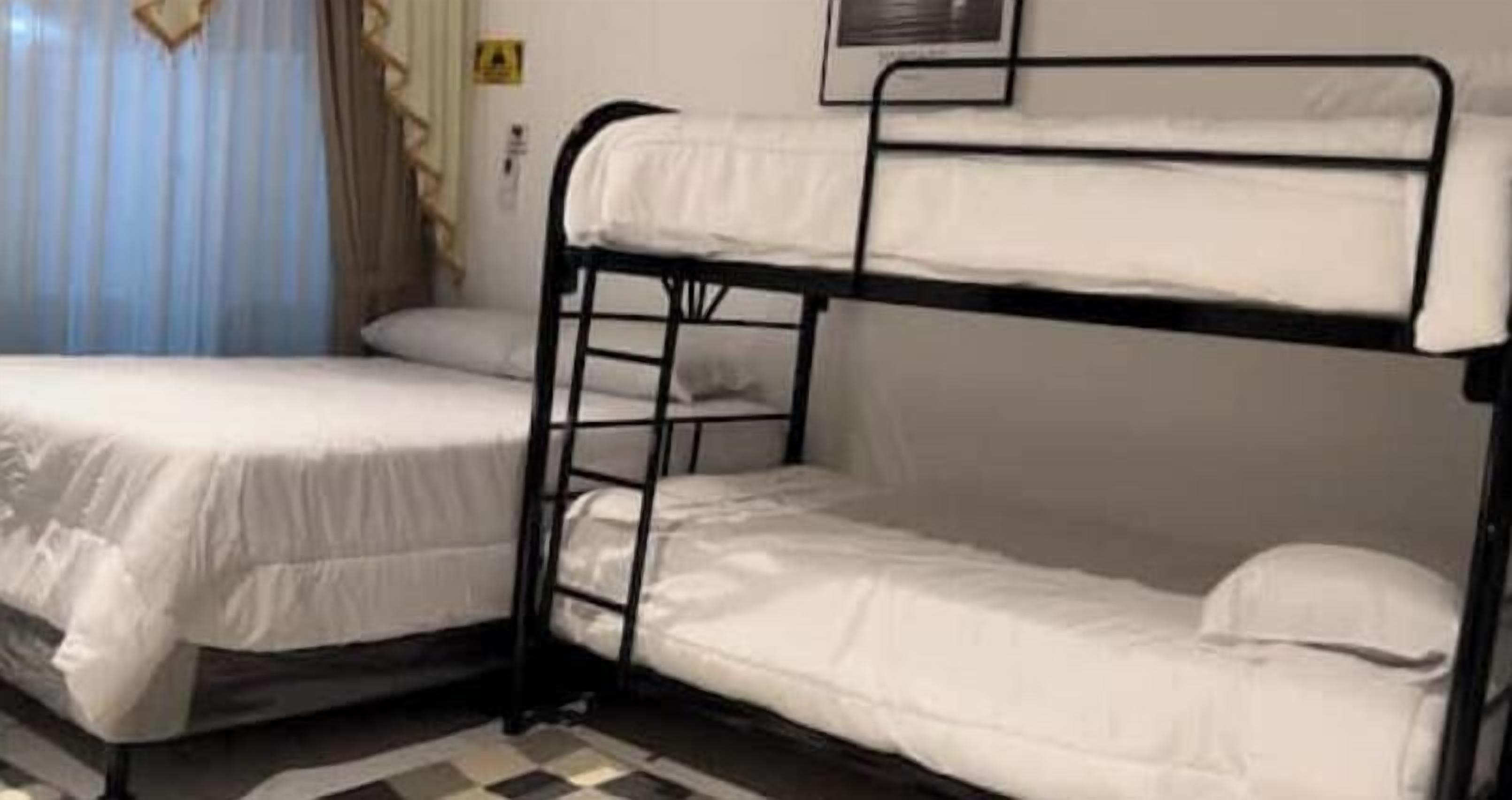 WiFi, bed sheets