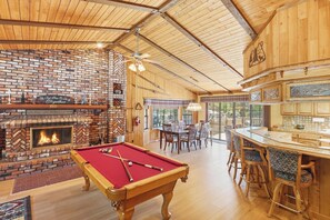 Spielezimmer