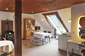 Dining - "Studio" in the "White House Varwig" (Nebel\/Süddorf)