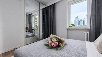 Comfort Apartment, Balcony, City View | Premium bedding, blackout drapes, soundproofing, iron/ironing board