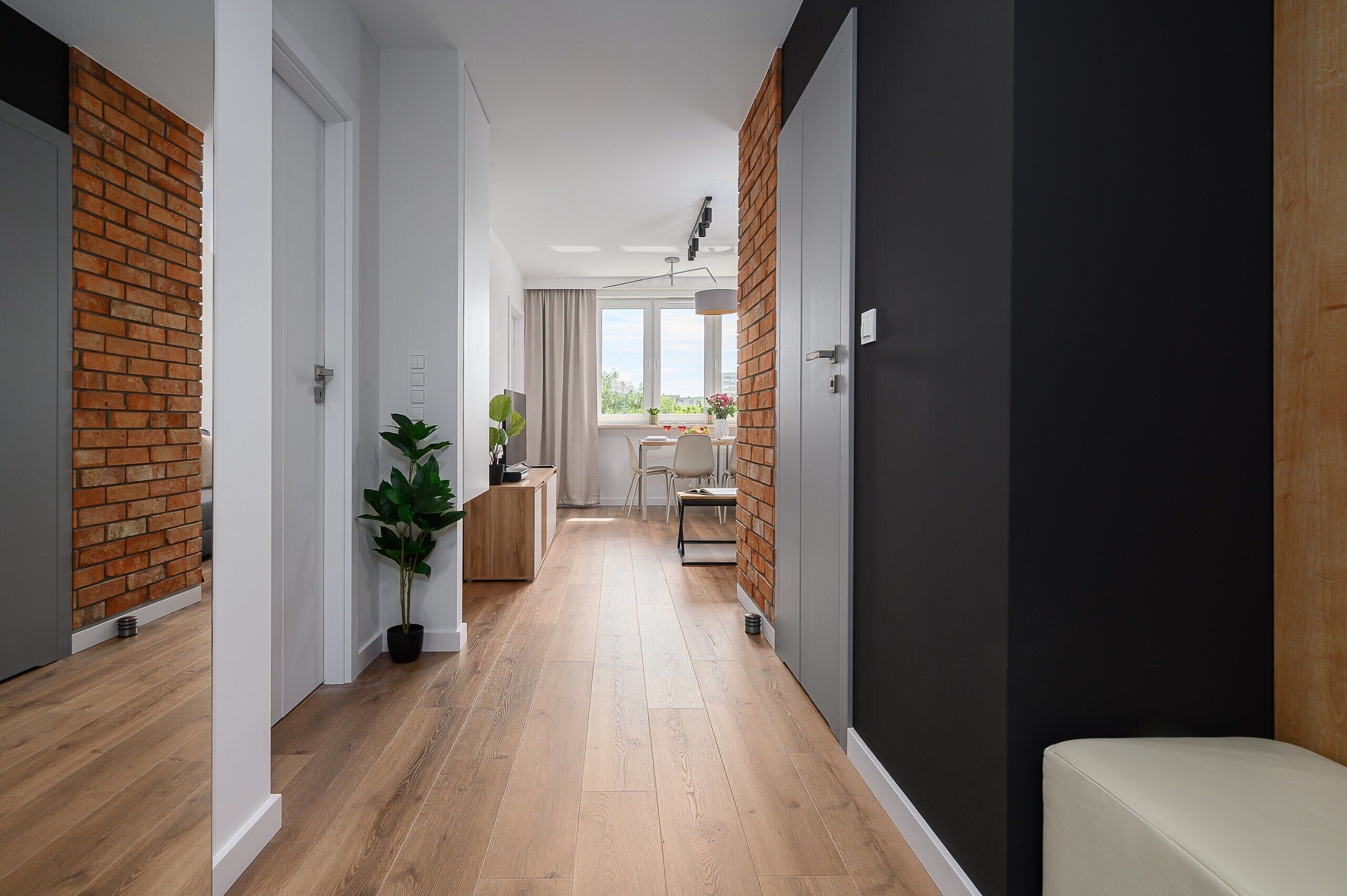 Comfort Apartment, Balcony, City View | Living area