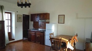 Unclassified image, 2 of 24, button - Villetta Mannucciu – Studio Apartment with a Fireplace and Ocean View in Rena Majore (Rena Majore)