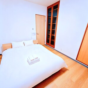 Superior-Apartment, 3 Schlafzimmer, Balkon | Kostenloses WLAN