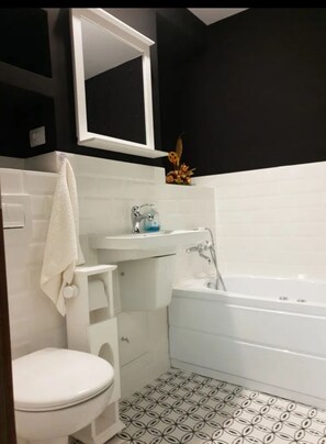 Bathroom - Apartament Premium cu 2 Dormitoare.
Confort și Relaxare lângă Brașov (Codlea)