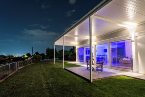 Outdoor dining - Private Suite with Panoramic Athens View (Athina)