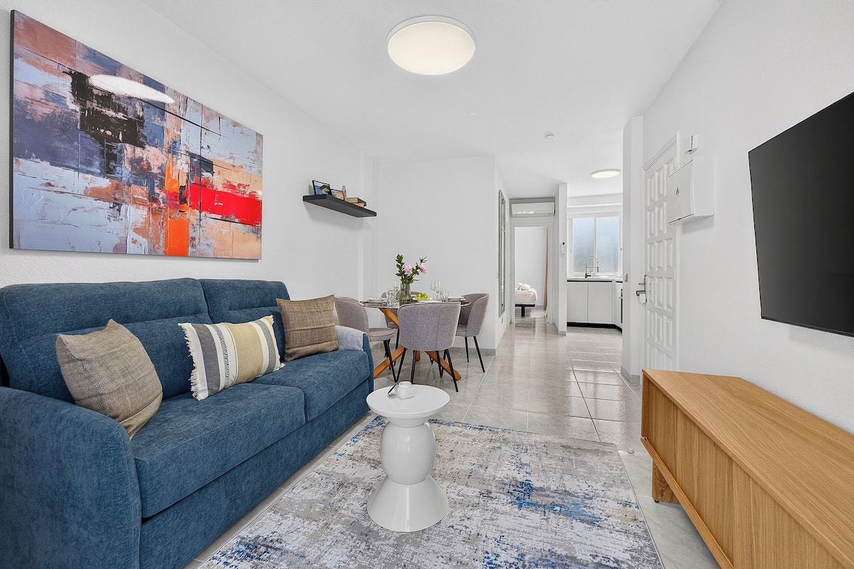 Suite Premium, balcón, vista al mar | Espacio para trabajar con laptop y cortinas blackout