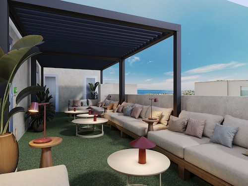 Coast Suites