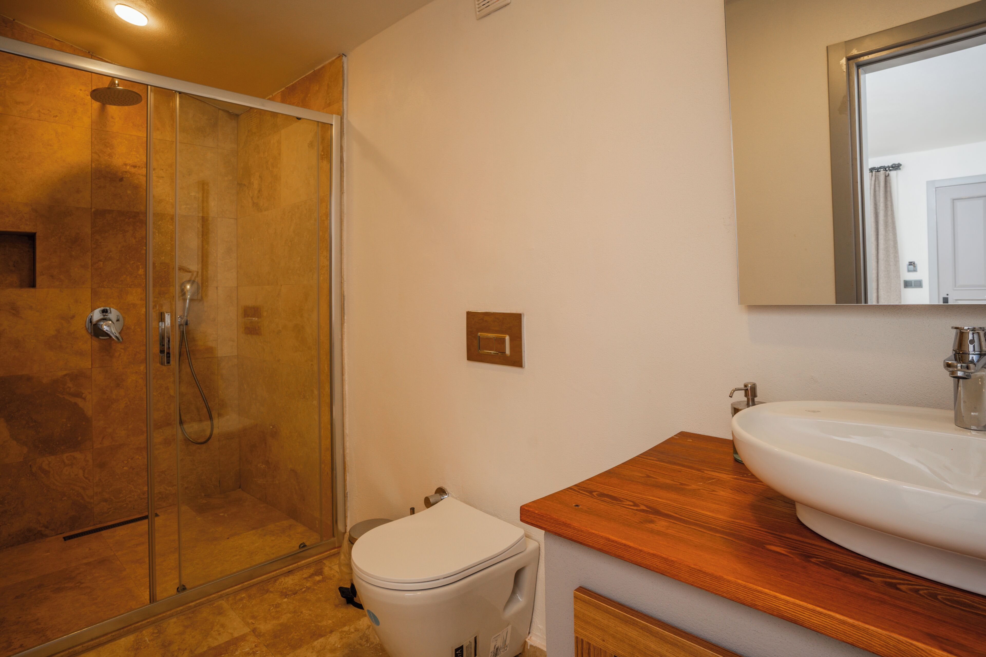 Camera Standard con letto matrimoniale o 2 letti singoli | Bagno | Doccia, set di cortesia gratuito, asciugacapelli, pantofole