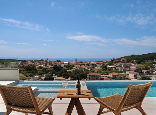 Casa Blanca Villa, Pool, SeaViews & Wine Cellar