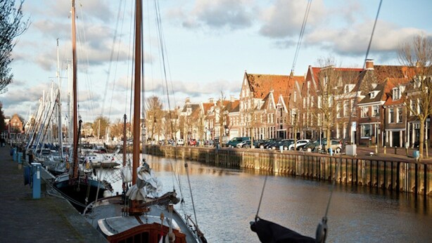 Marina - Chic Holiday Home in Friesland for 6 (Tzummarum)