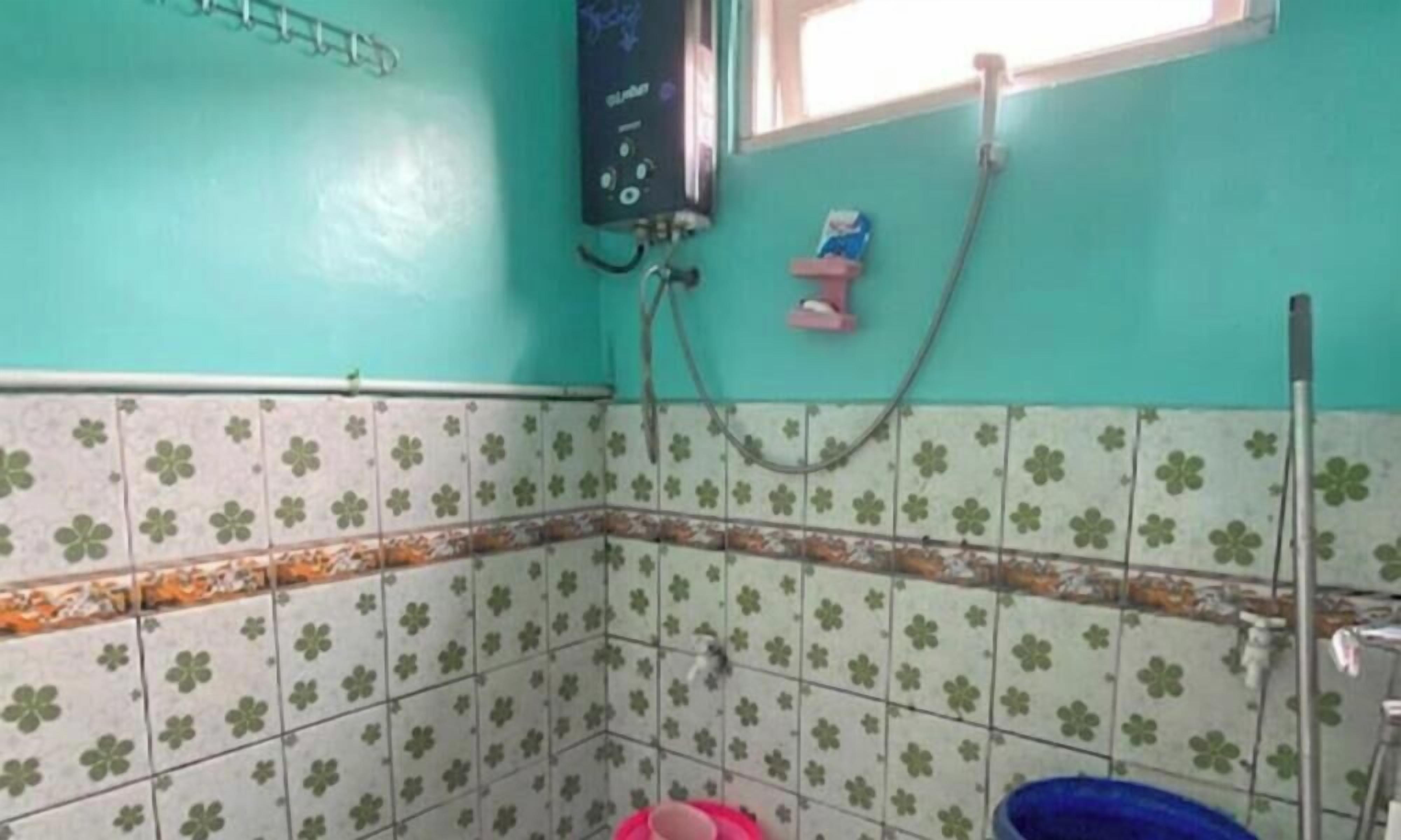 Vila, vista para o jardim | Banheiro
