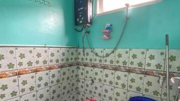Vila, vista para o jardim | Banheiro
