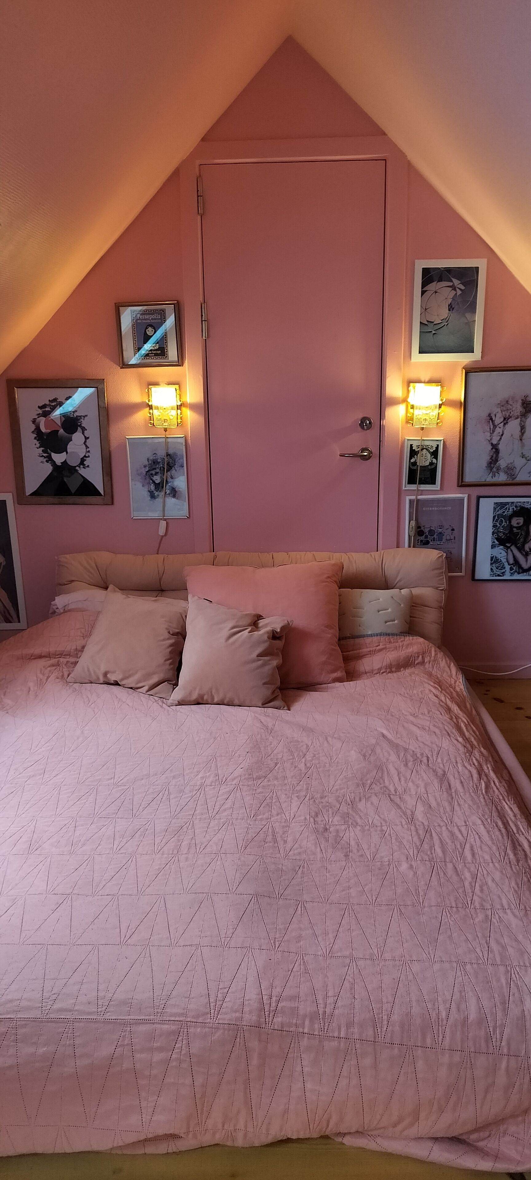 2 habitaciones, tabla de planchar con plancha, wifi y ropa de cama 