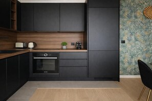 Fridge, microwave, oven, stovetop - Magnifique 2 pieces a Issy lesMoulineaux (Vanves)