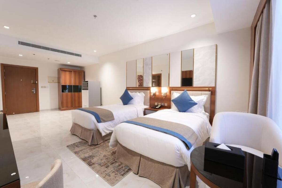 Standard Twin Room, Smoking, Sea View | In-room safe, iron/ironing board (on request), WiFi (free)