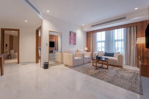 Premium Twin Room, Sea View | Living area