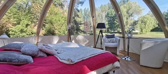 Holiday Home 'Gite La Chenevelle' with Private Terrace, Private Garden and Wi-Fi