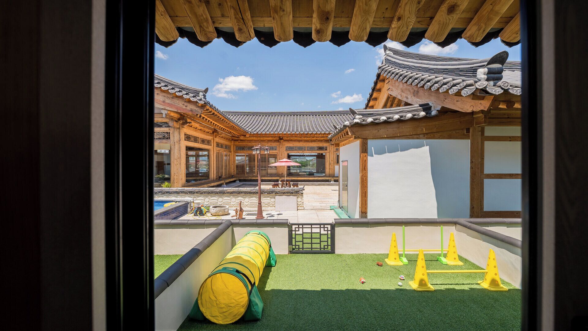 Quarto básico, 1 quarto (Jeongak8)