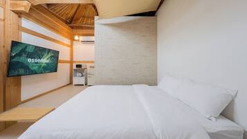 Basic Room, 1 Bedroom (Jeongak9) | 1 bedroom, free WiFi