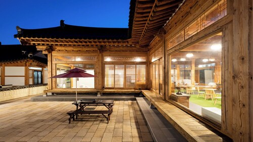 Gyeongju Hanok Stay Cheonwon Maeul