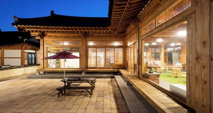 Gyeongju Hanok Stay Cheonwon Maeul
