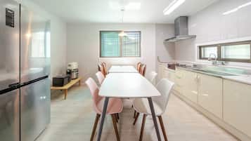 Basic Room, 1 Bedroom (Private Premium Group Room) | 1 bedroom, WiFi (free)