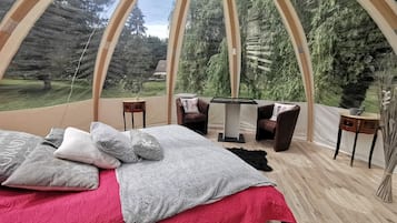 WiFi, bed sheets