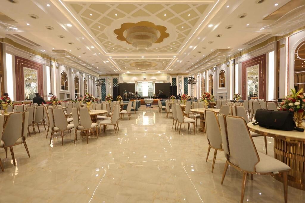 Banquet hall