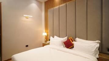 Deluxe Double Room, Garden View | In-room safe, desk, free WiFi, wheelchair access