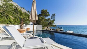Pool - Villa Lucija Velebit (Barić Draga)