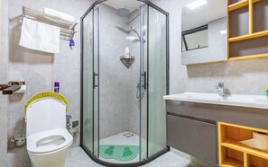 Classic Apartment, Balcony, City View | Bathroom | Free toiletries, slippers, towels, soap - Riara One Residence- Gateway (Nairobi)