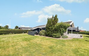 Exterior - Gorgeous home in Hejls with WiFi (Hejls)
