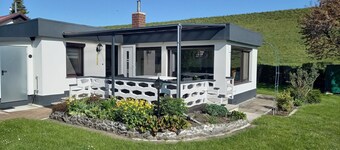 Bungalow on the edge of Leipzig's floodplain forest & right on the Saale-Leipzig Canal