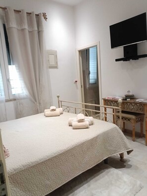 1 chambre, coffres-forts dans les chambres, bureau